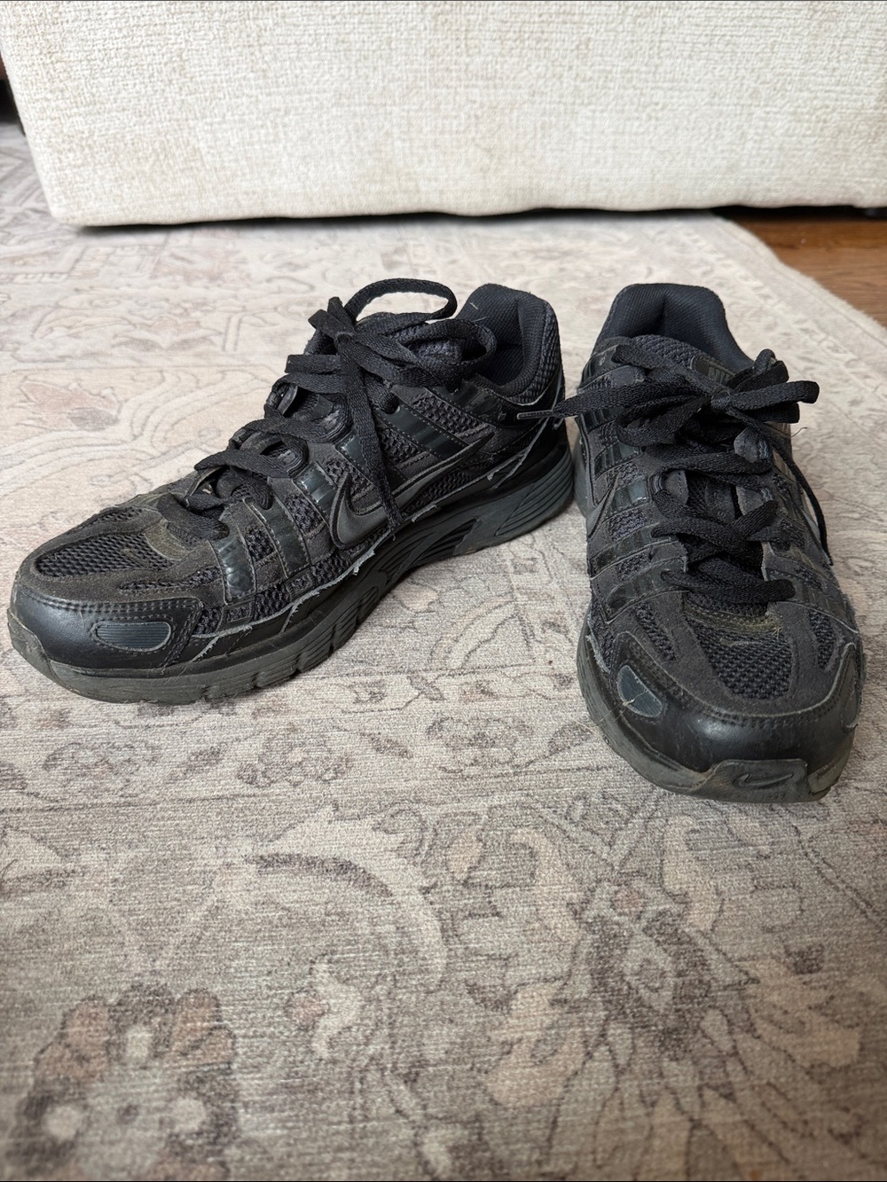 Nike Men's Black Mesh Lace-Up Athletic Sneakers